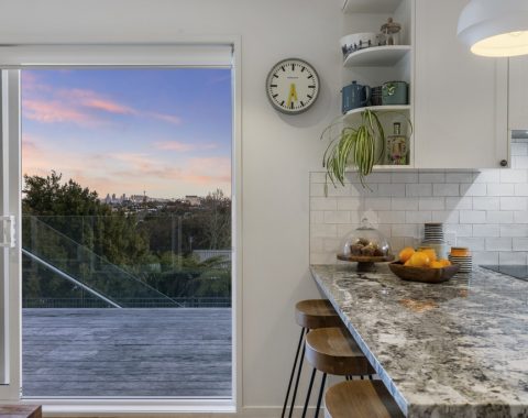 1024px.106060691__1724711325-16555-1238ParrTce