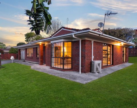 1024px.109387852__1726105339-217900-PEM09511edit