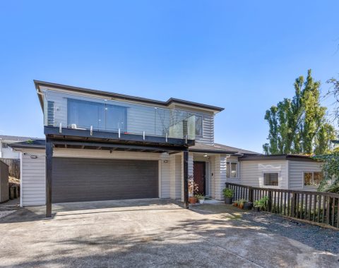 1024px.152622009__1750739492-73848-0110aBeeche-KC