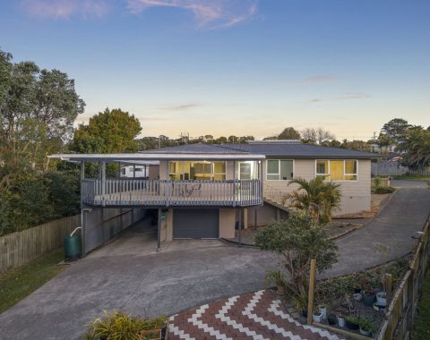 1024px.159367750__1755141984-63242-000121CelestePlace20250812.jpg1A