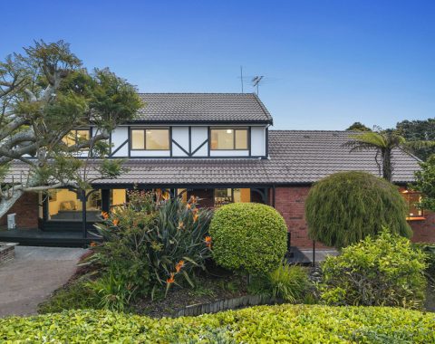 1024px.173060924__1762291931-10090-011-877BeachEdited